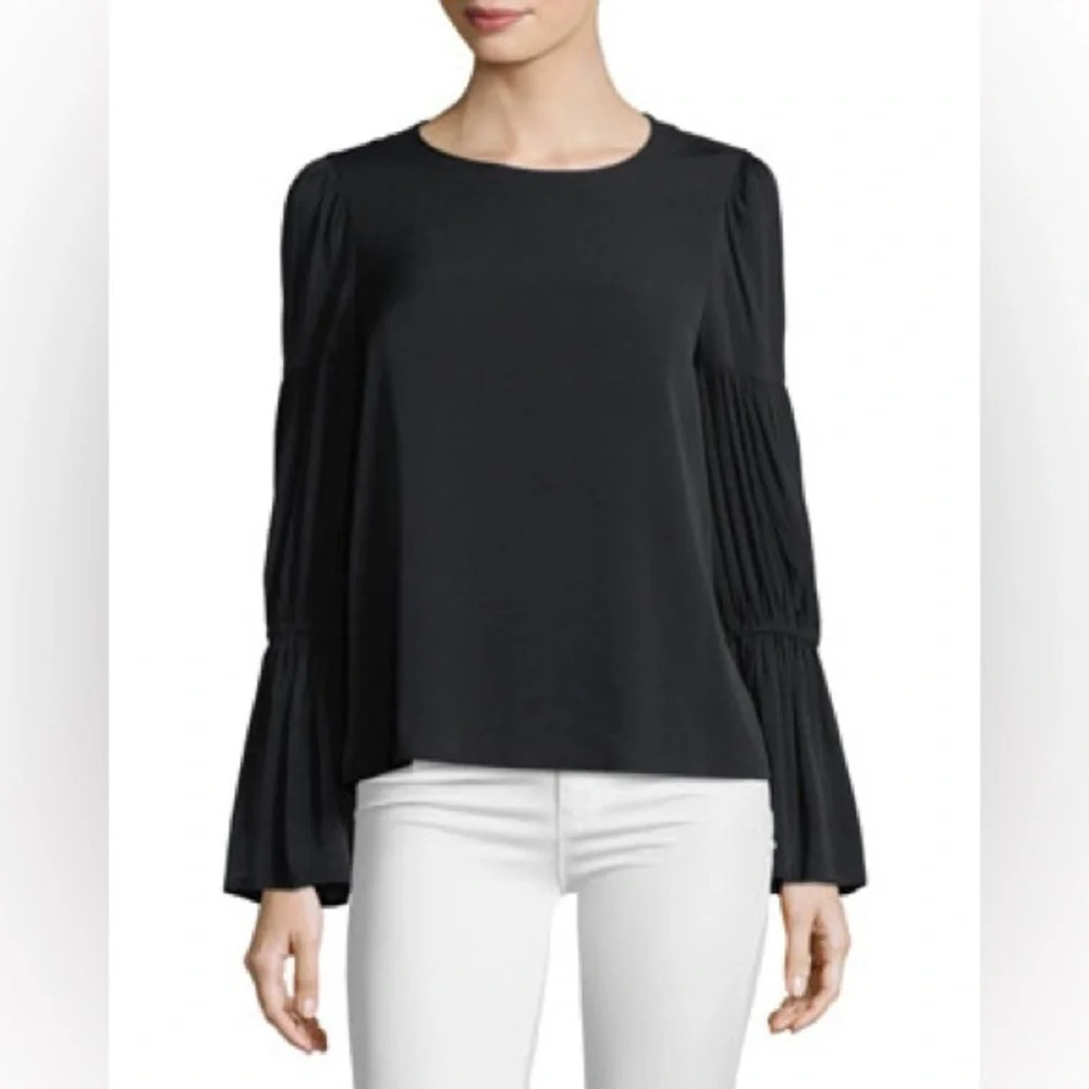 Club Monaco
Amund Crewneck Pleated-Sleeve Blouse  XS